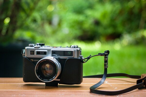 Этот красивый фон с камерой yashica