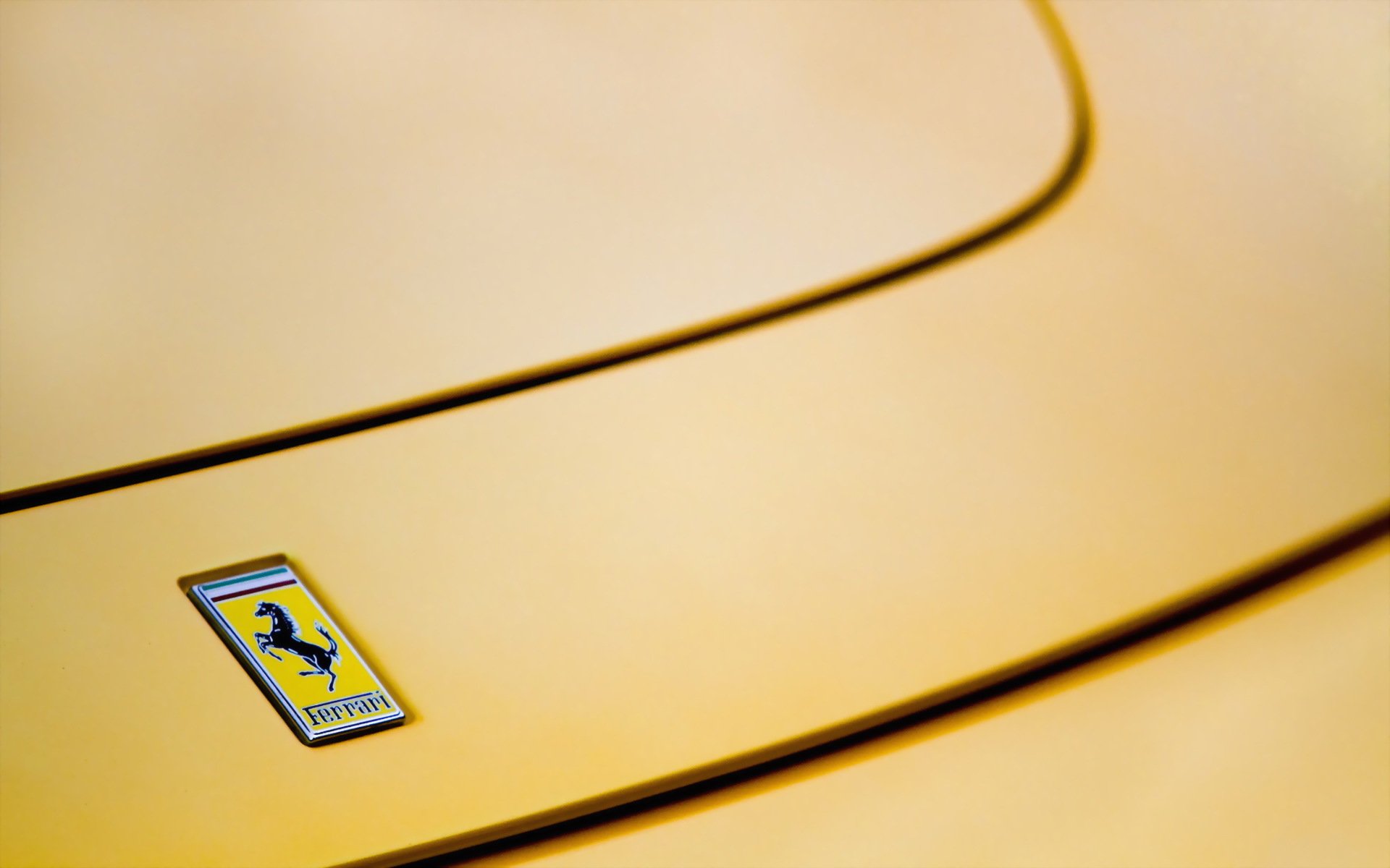 машина макро фон ferrari
