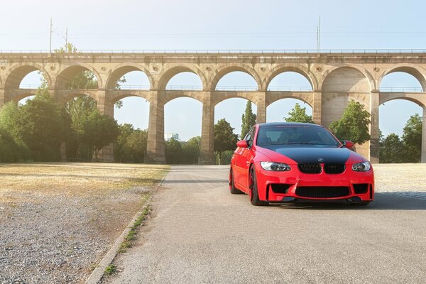 BMW M3 E92, kolor czerwony, 2x Drzwi Coupe
