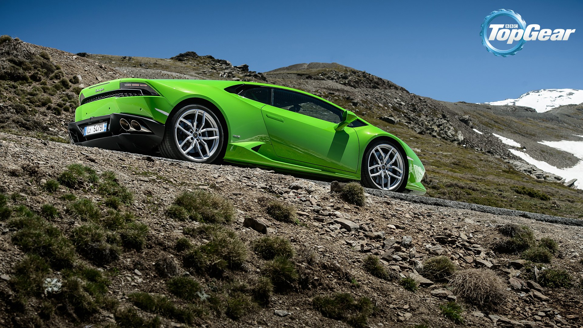 lamborghini уракан lp610-4 суперкар сзади зеленый горная дорога top gear