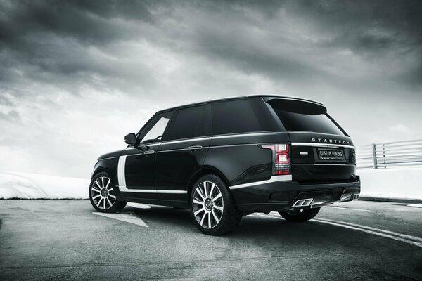 Range Rover pokazuje jak wygląda po tuningu