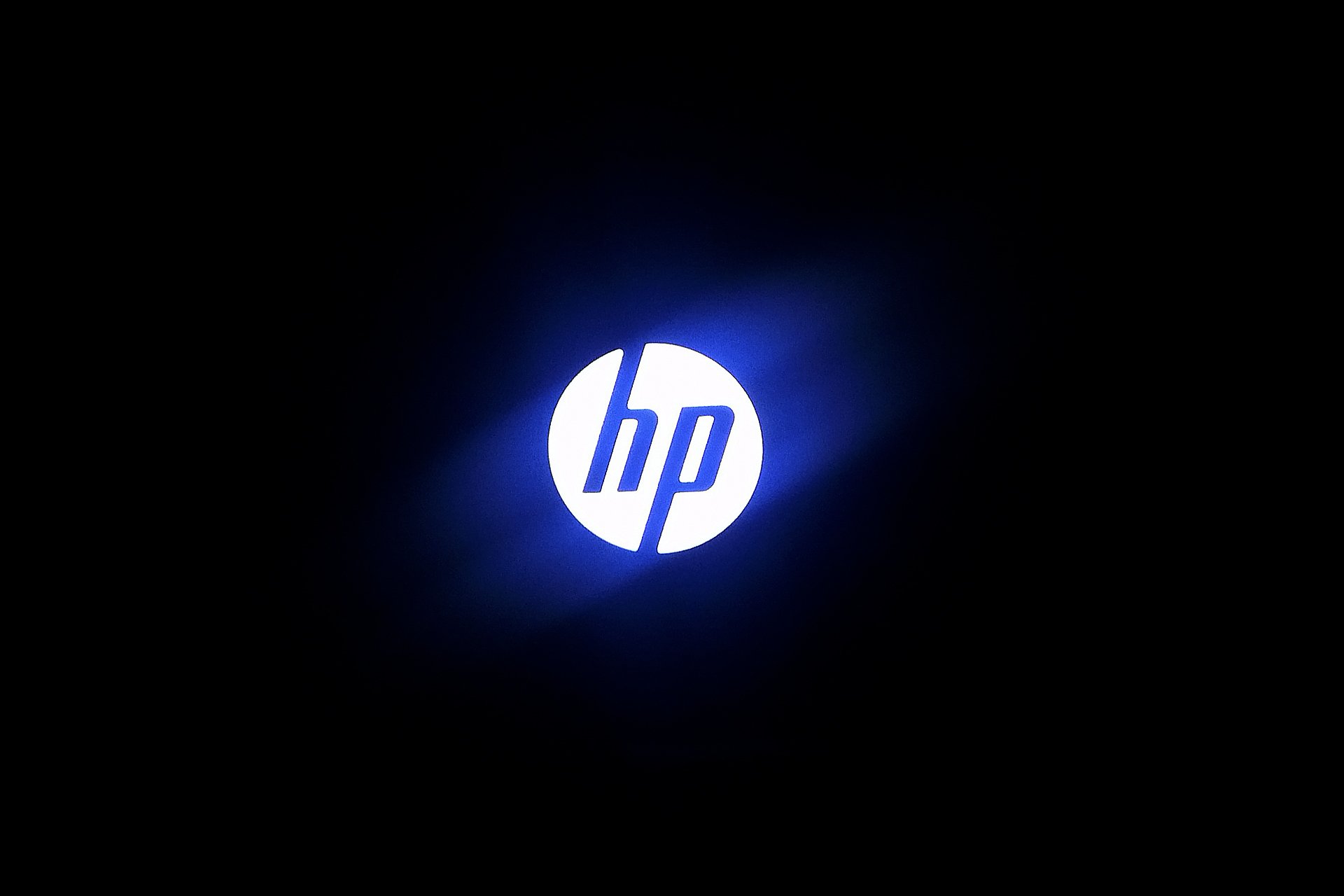 hp логотип синий свет фото компьютер привет-тек
