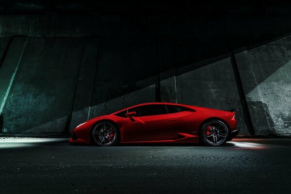 Czerwone Auto lamborghini w Chicago