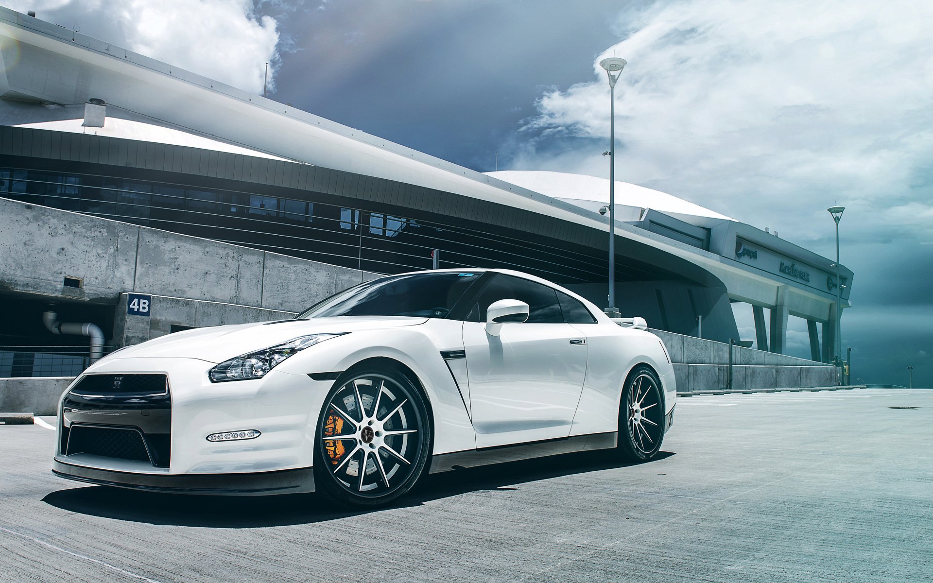 nissan gt-r автомобиль r35