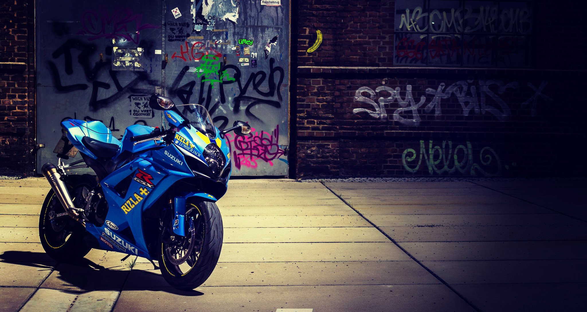 uzuki gsx-r1000 велосипед байк сузуки мотоцикл улица граффити