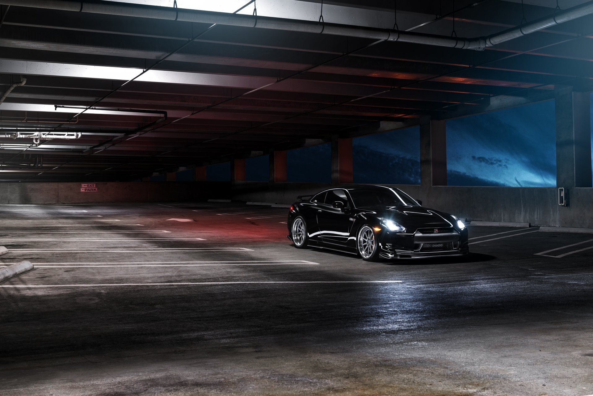 nissan gt-r r35 czarny przód nissan przód parking