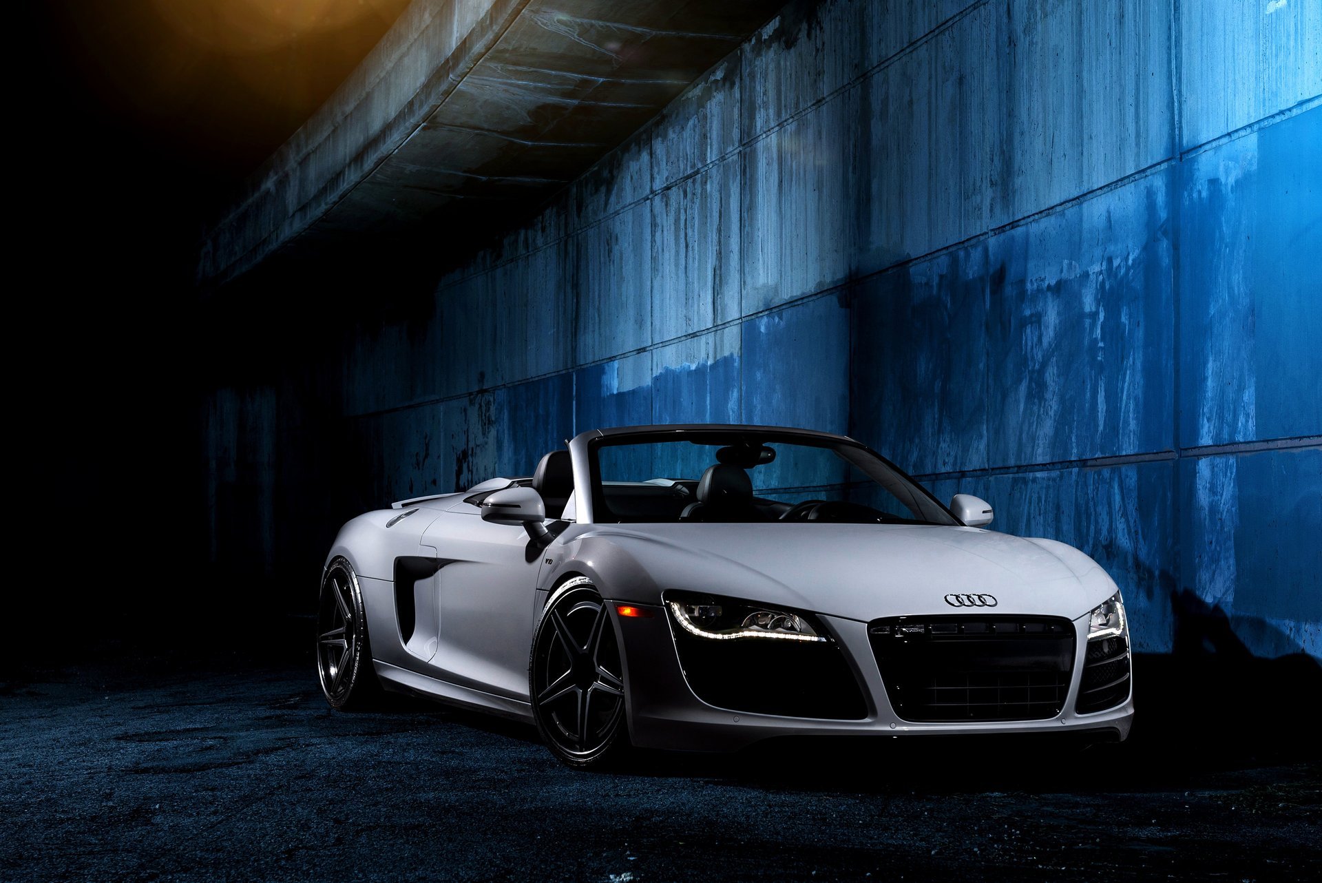 audi r8 v10 белый передние ауди стена