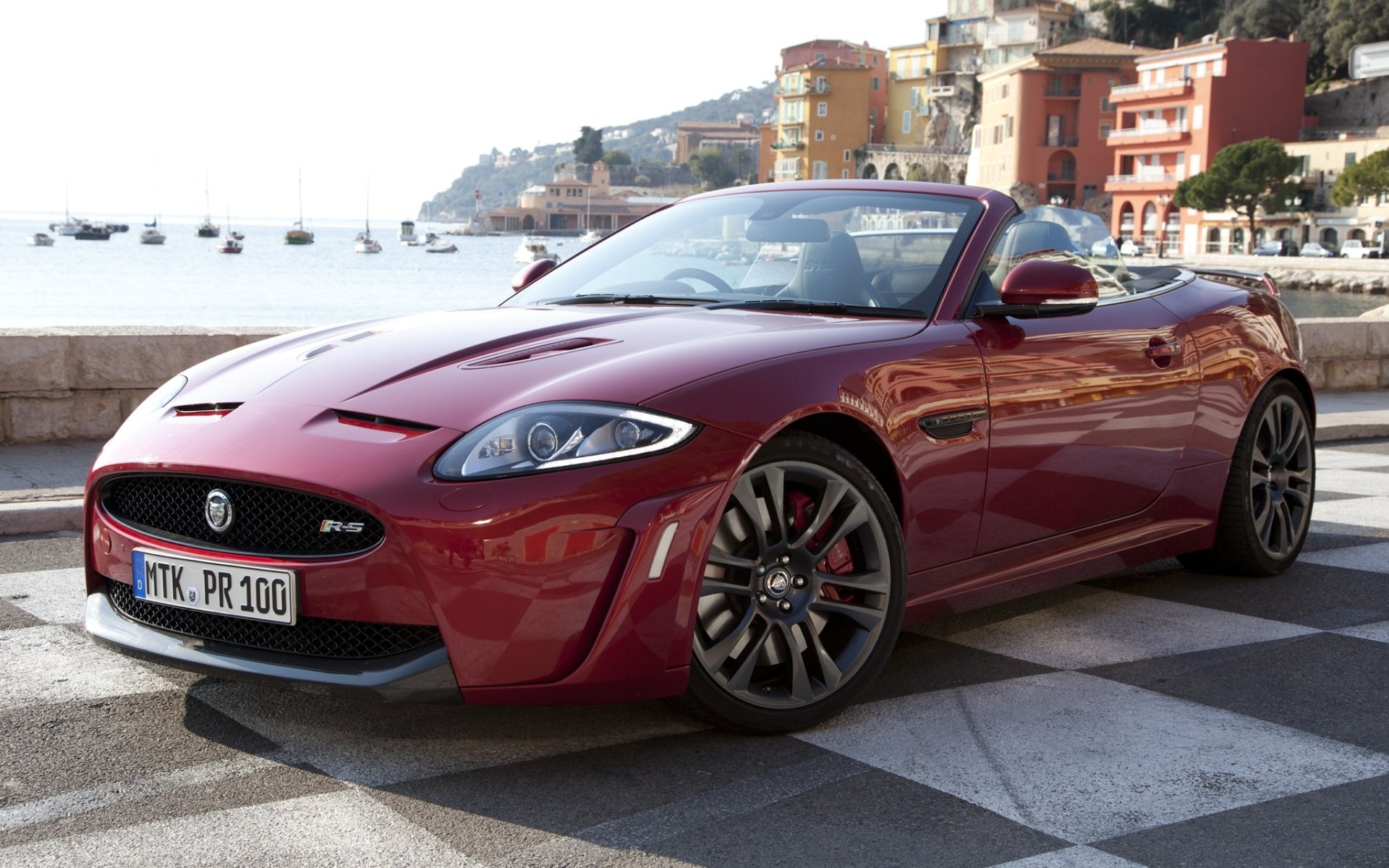 jaguar xkr-s кабриолет ягуар красный суперкар передок берег яхты дома