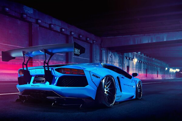 Прогулки на синем Lamborghini это свобода