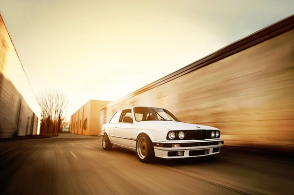 Тюнинг скорости-белая bmw e 30