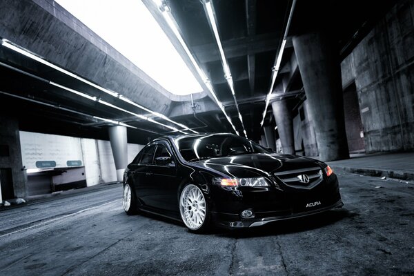 Чёрная Honda Accord Acura спереди