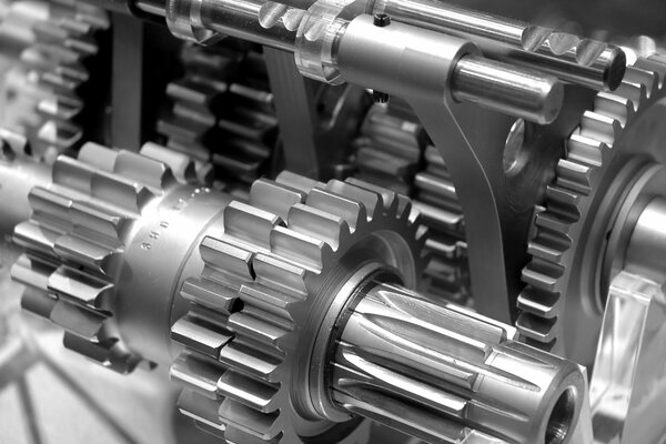 Mechanizm uszczelniający silnika z zębatkami