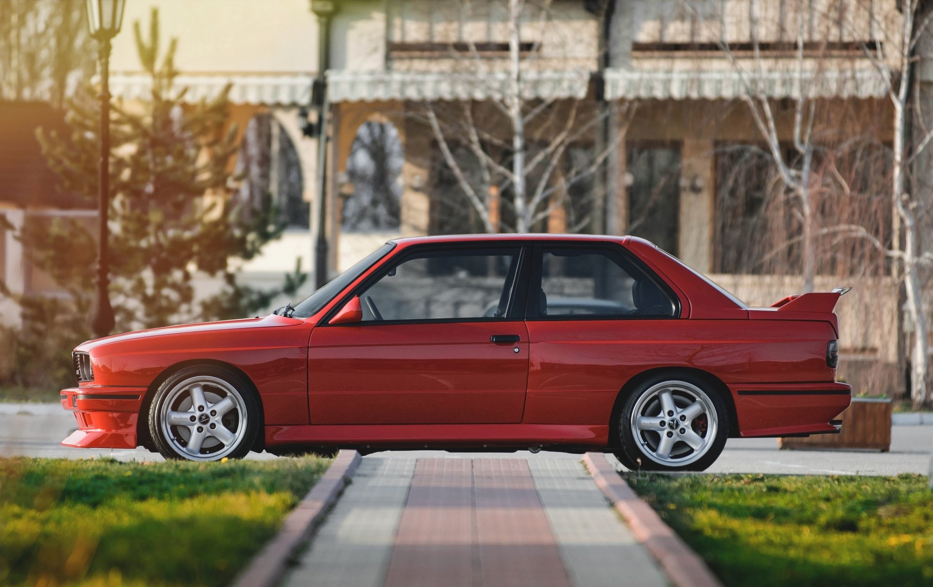 bmw e30 м3 красные сторона бмв е30 красный бок