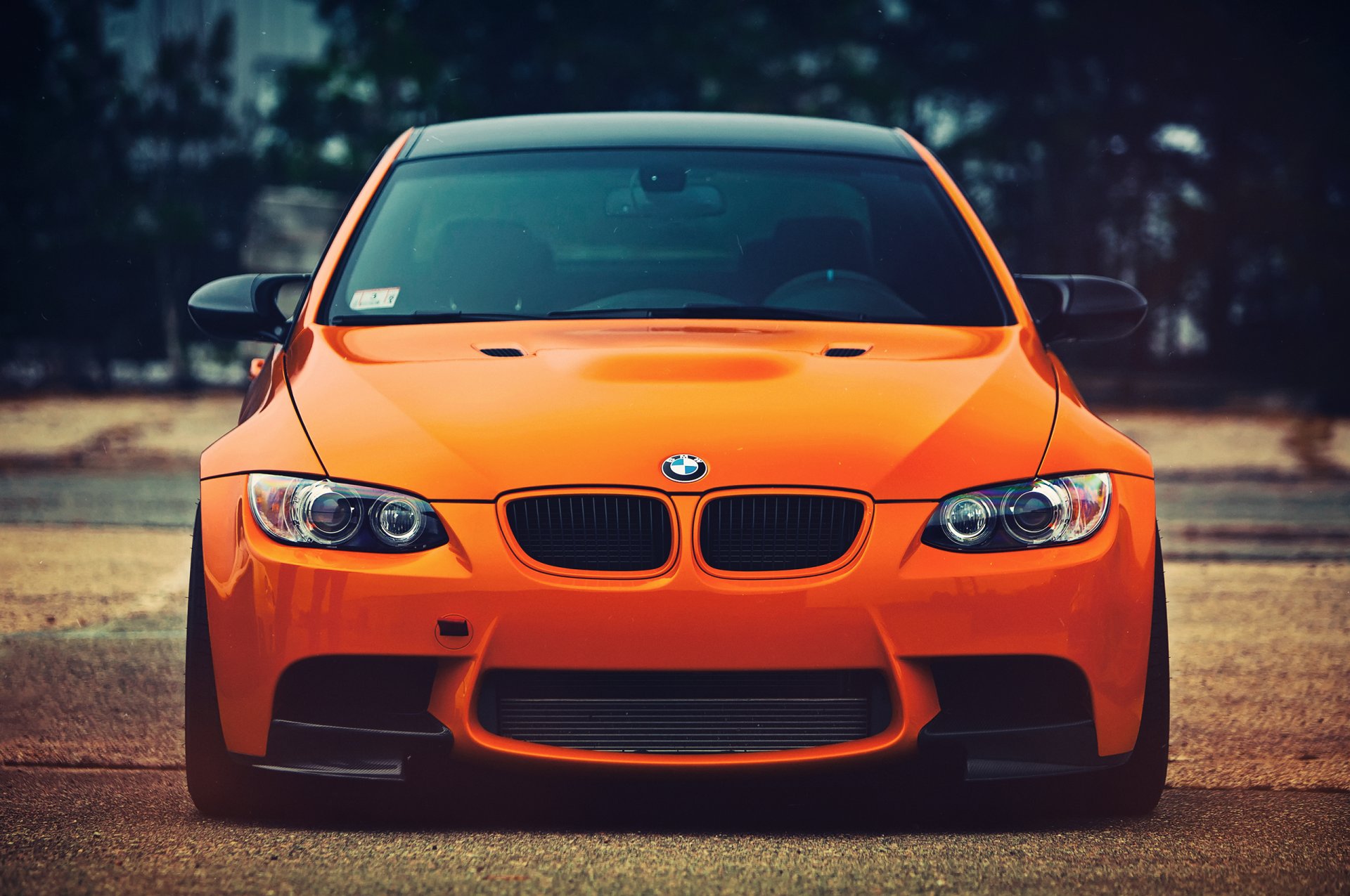 bmw м3 оранж взгляд