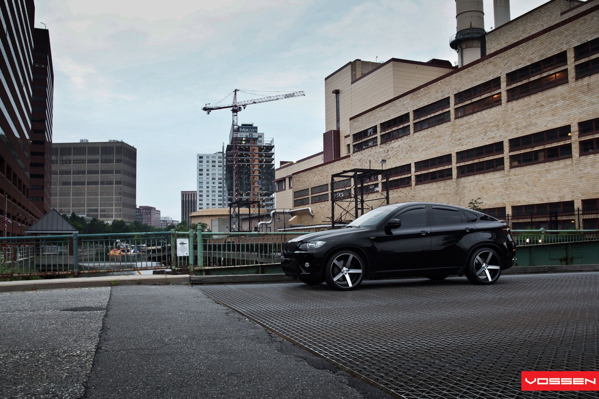 bmw x6 бмв икс шесть джип черный диски тюнинг воссен дома здания