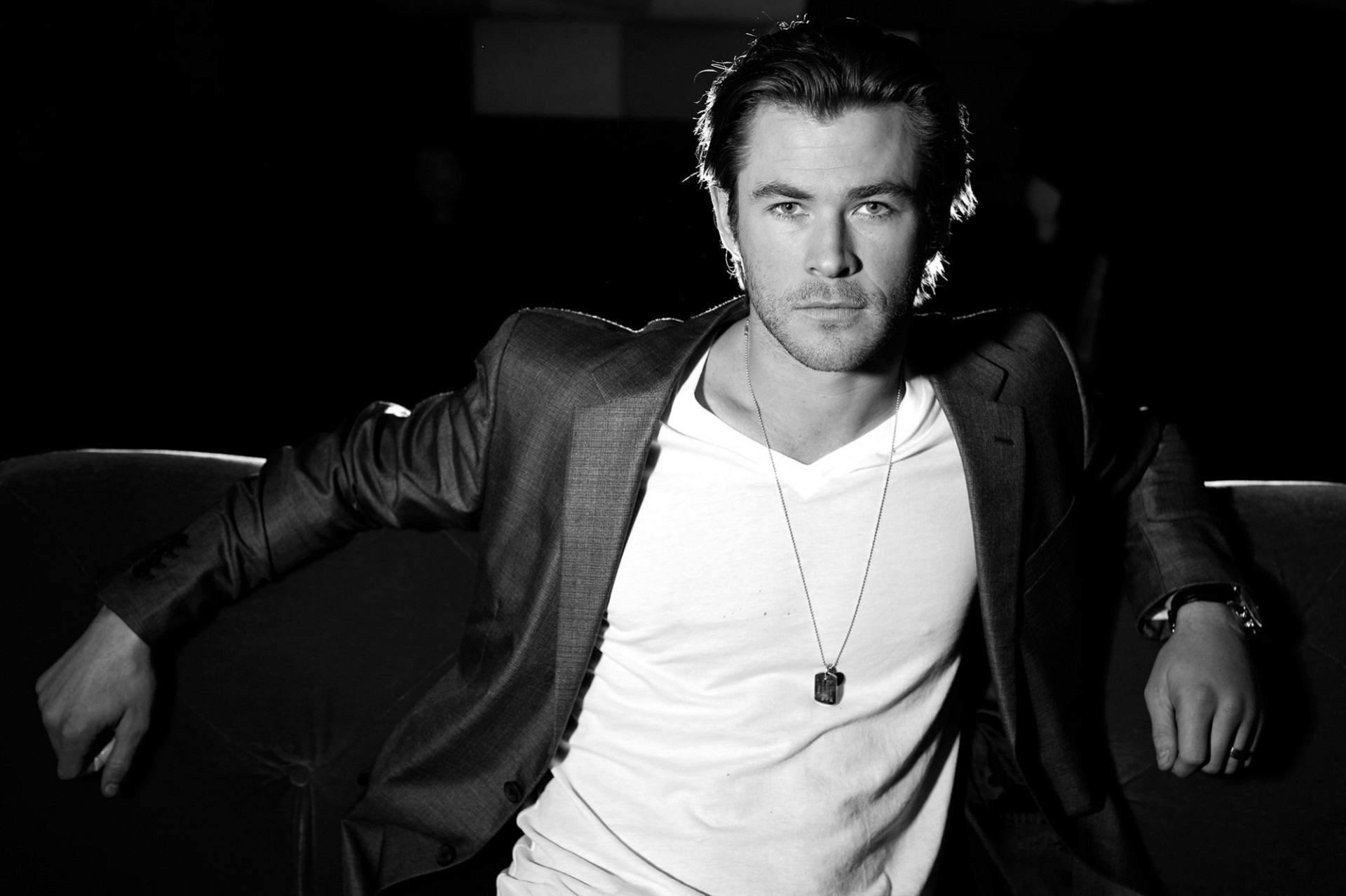 człowiek chris hemsworth