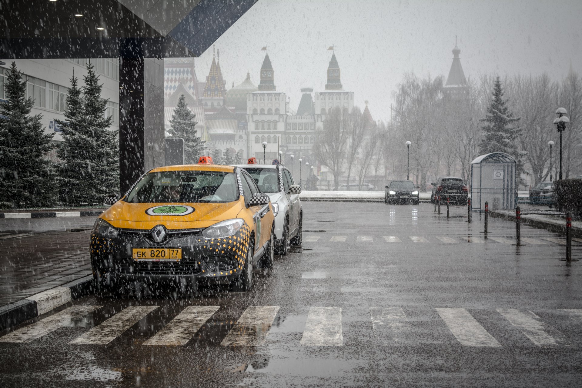 город москва moskow такси снег улица