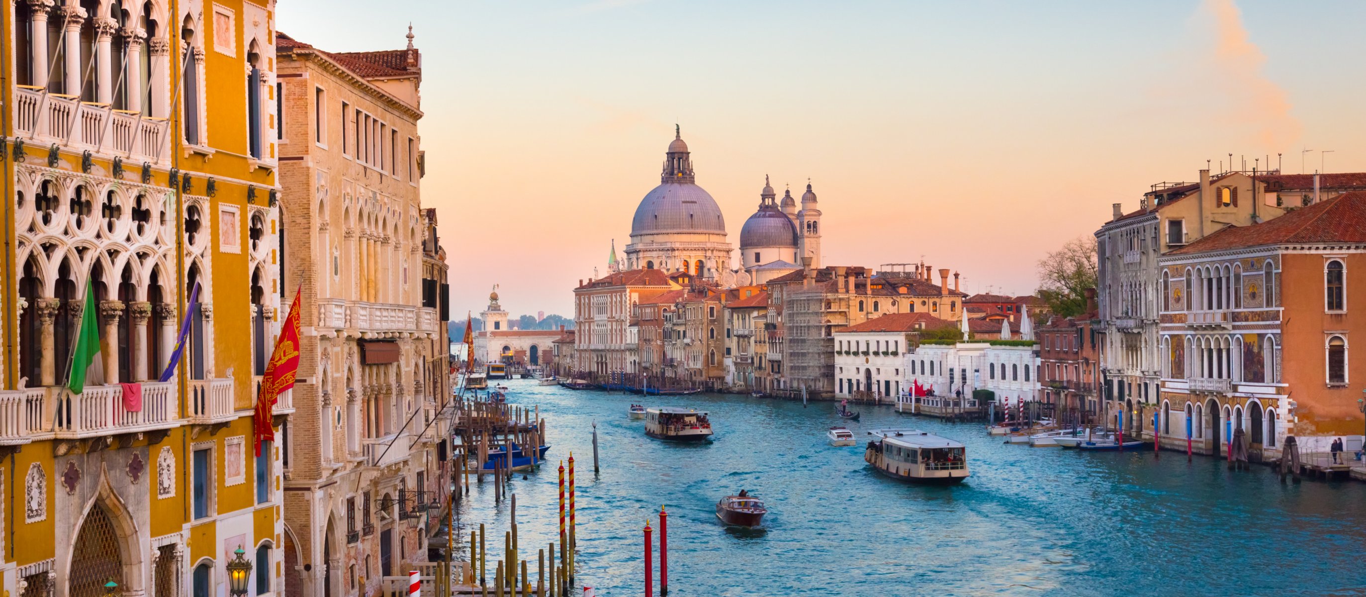 wenecja włochy grand canal santa maria della salute canal grande canal grande santa maria della salute katedra kanał budynki panorama