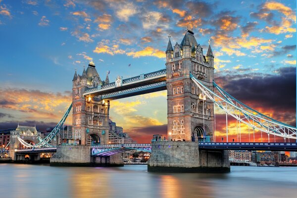 Tower Bridge na Tamizie