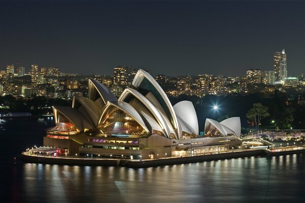 Opera wieczorna w Australii jest piękna