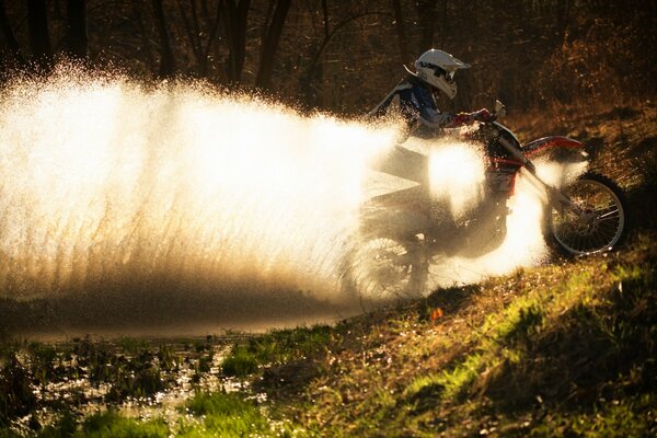 Wyścigi motocykli sportowych w terenie
