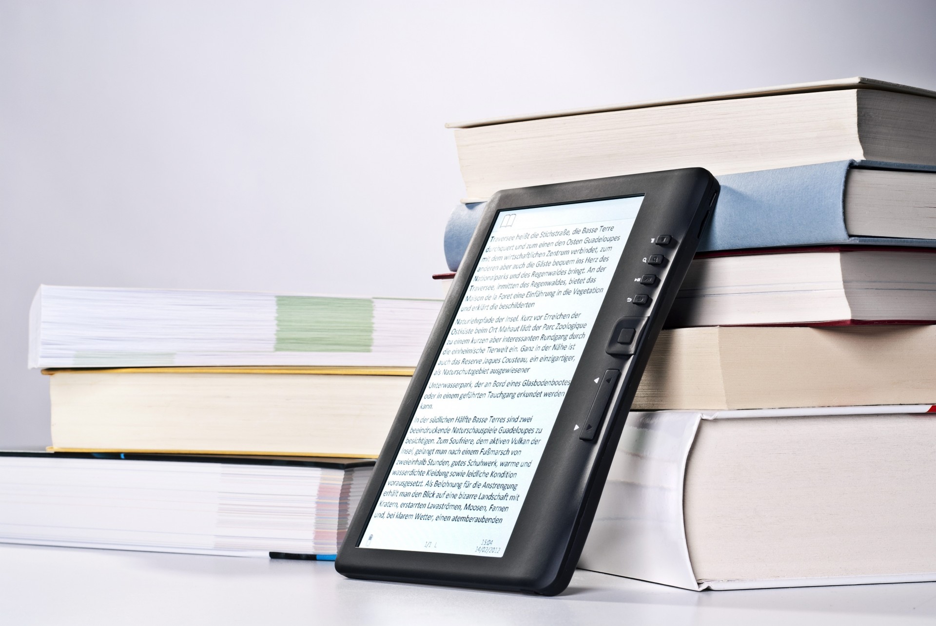 stary książki tablet
