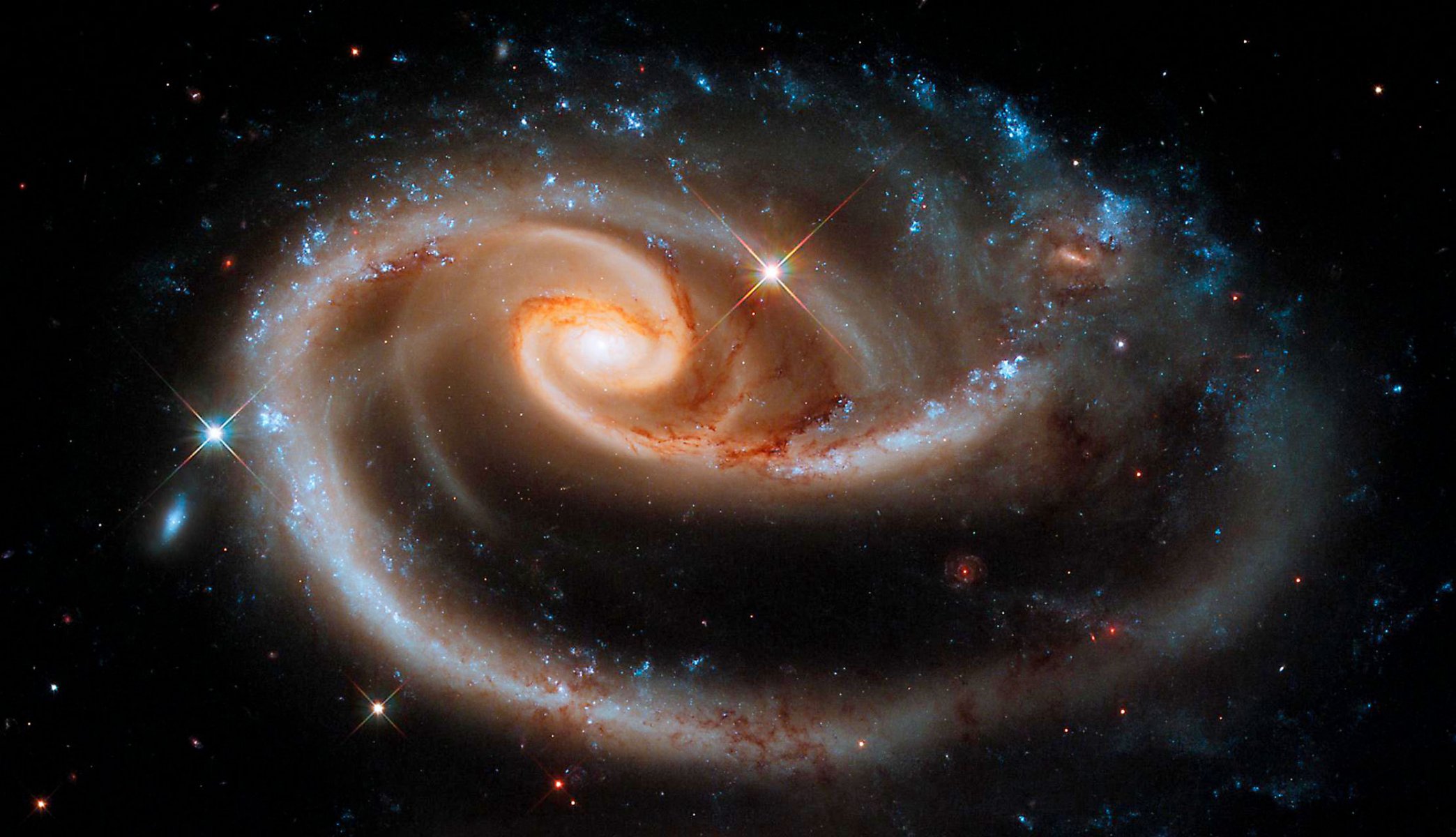 arp 273 ugc 1810 konstelacja andromeda