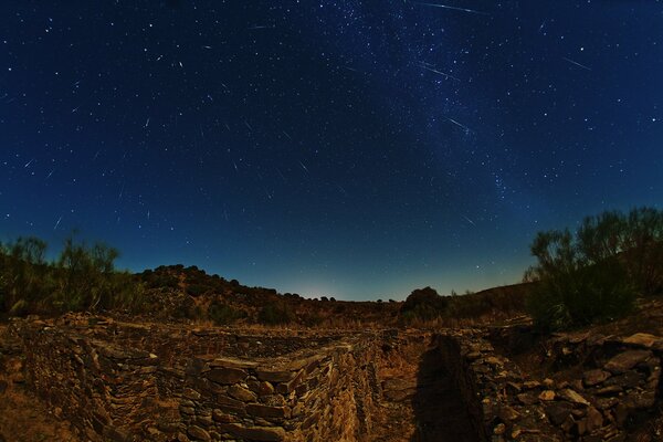 Deszcz meteorów drakonidów w Hiszpanii