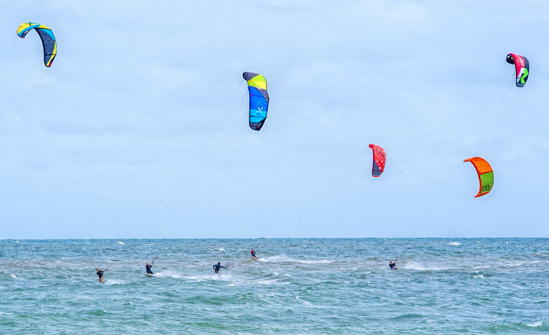 kitesurfing niebo morze wiatr spadochron deska