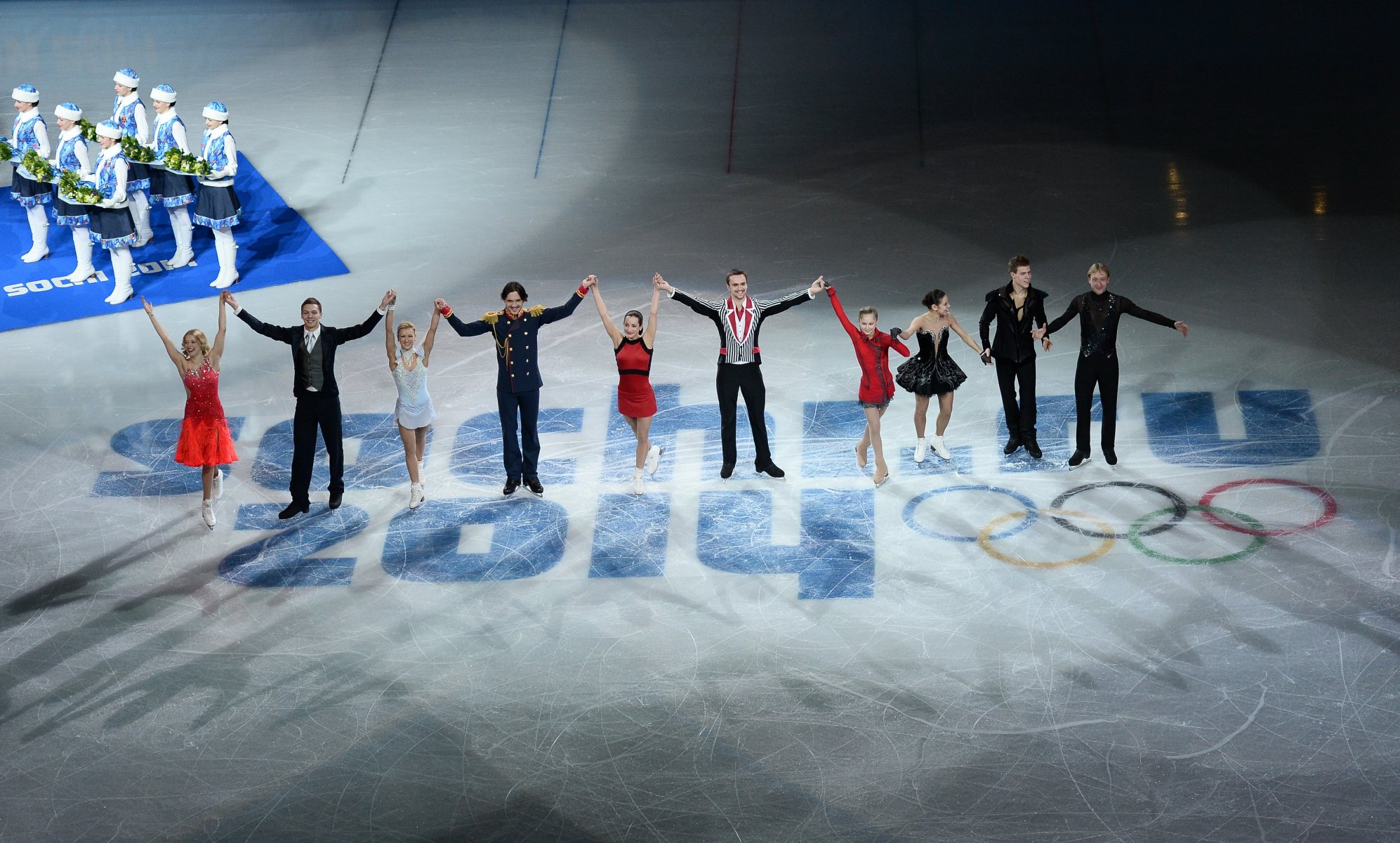 soczi 2014 xxii zimowe igrzyska olimpijskie soczi 2014 ekaterina bobrova dmitrij soloview tatjana volosozhar maksym trankow ksenia stolbova fedor klimov julia lipnicka elena ilinych nikita katsalapov jewgienij pluszczenko mistrzowie olimpijscy zwycięstwo rosja