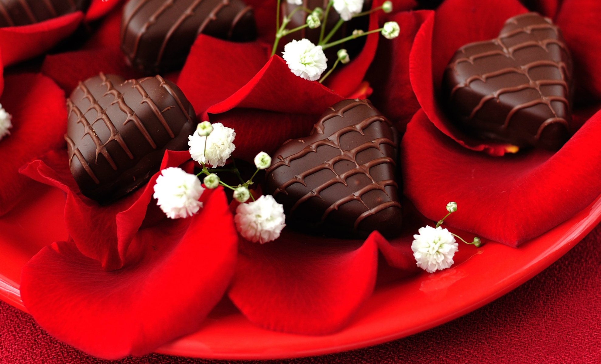 chocolate holiday candy roses hearts love heart roses candy chocolate