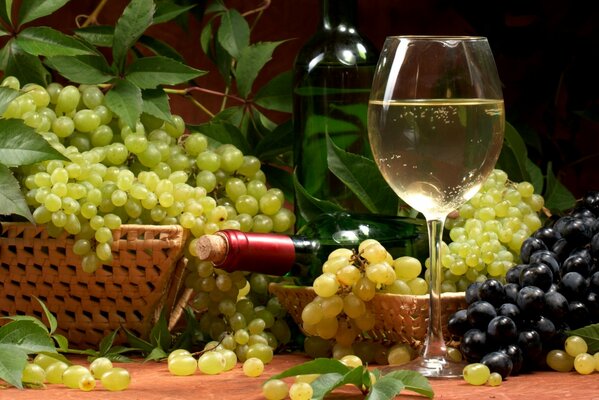 Gotowane Wino i winogrona