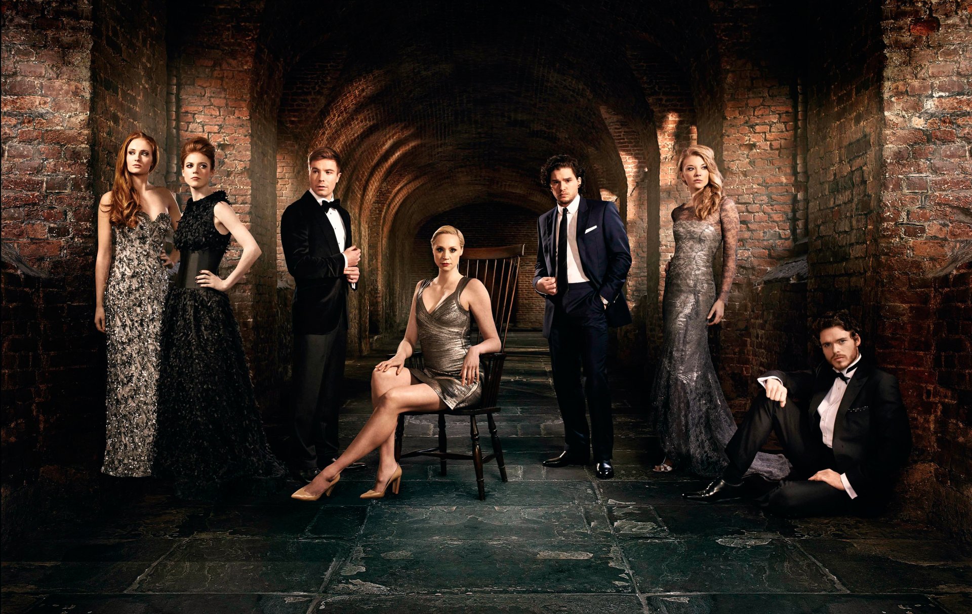 gra o tron serial telewizyjny aktorzy aktorki sophie turner rose leslie daniel portman gwendoline christie zestaw harrington dormer richard madden zwycięstwo lub śmierć
