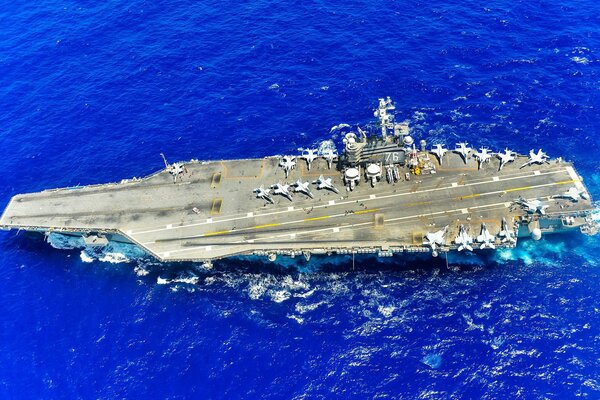 Lotniskowiec USS Ronald Reagan cvn 76