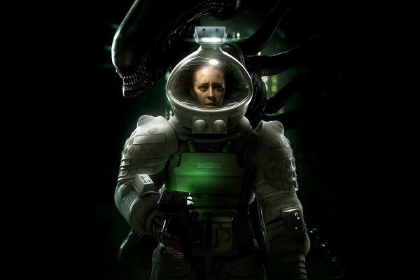Obcy stoi za astronautą w skafandrze kosmicznym