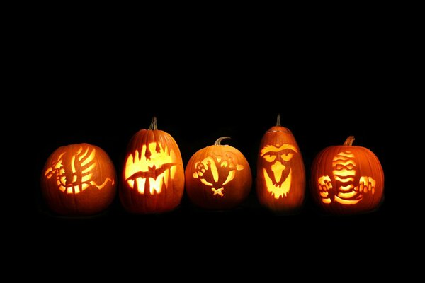Świecące dynie Halloween z różnymi wzorami